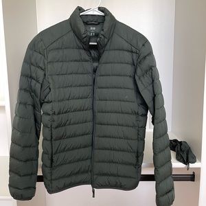 Uniqlo puffer forest green dark green puffer jacket. Men size small s